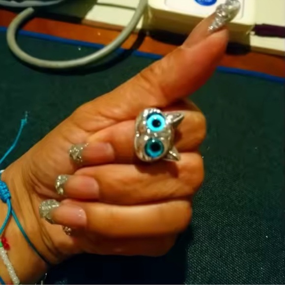 Cat Blue Eyes Silver Ring - Picture 14 of 16